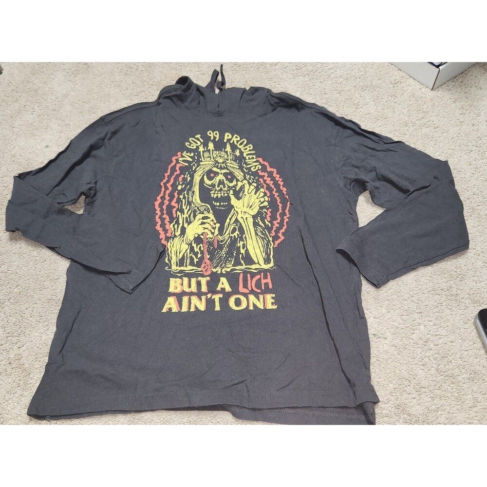 Dungeons & Dragons hooded shirt